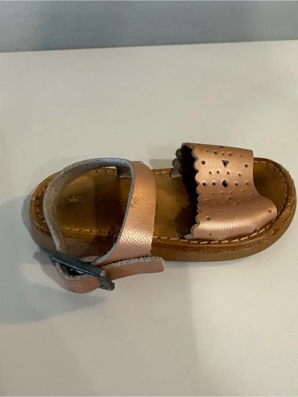 Freshly Picked laguna sandal in rose gold color size 3